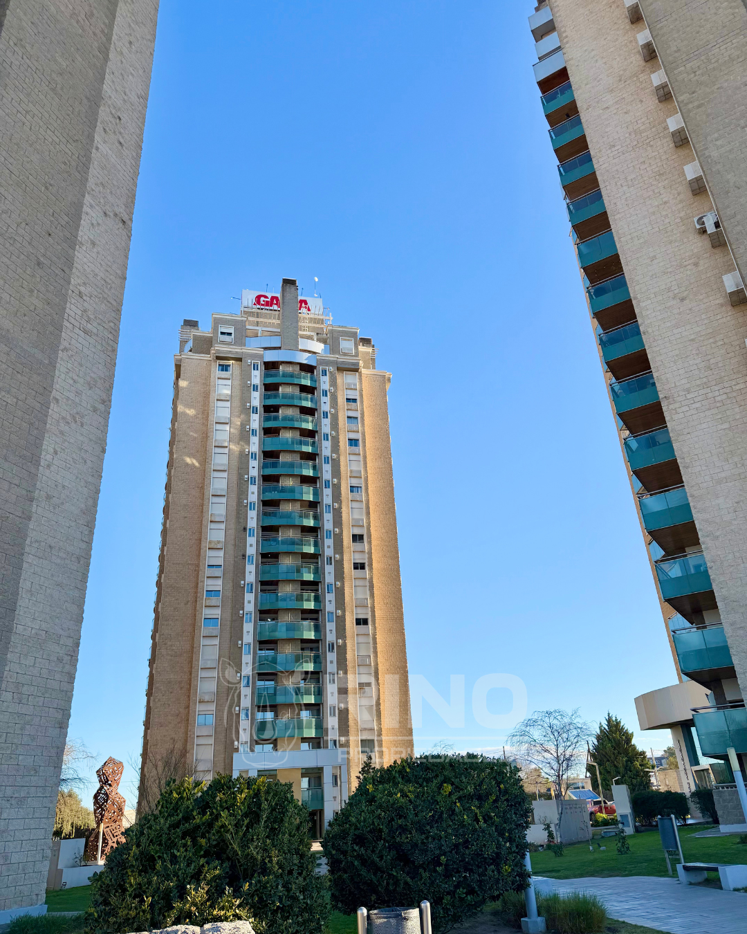 Cochera en Alto Villa Sol – GAMA