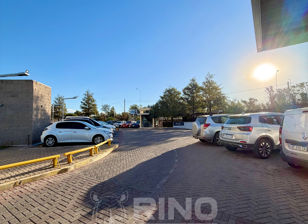 Cochera en Alto Villa Sol – GAMA